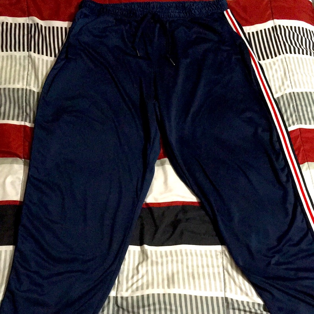 Woman’s XL athletic polyester pants